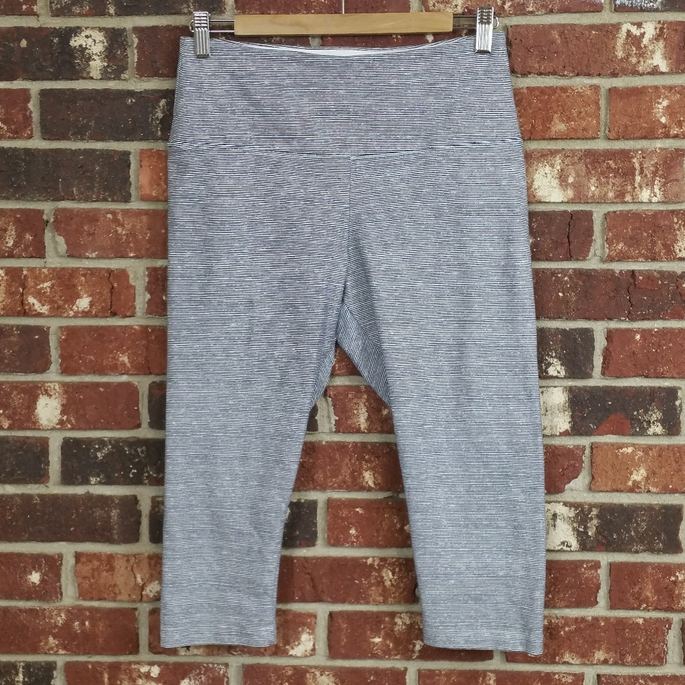 Lysse White Blue Striped Capri Cropped Leggings